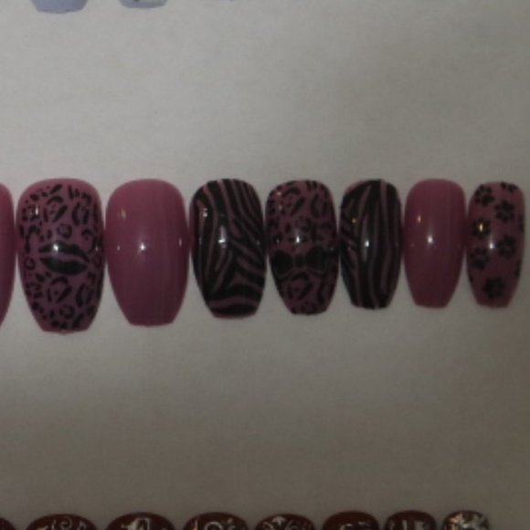 Pink leopard and zebra print- press on nail set - Picture 3 of 6